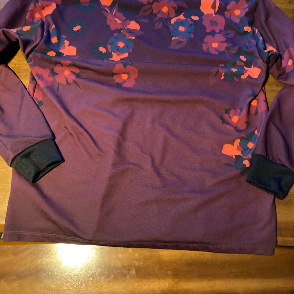 Adidas Sweat Shirt Women’s size Small